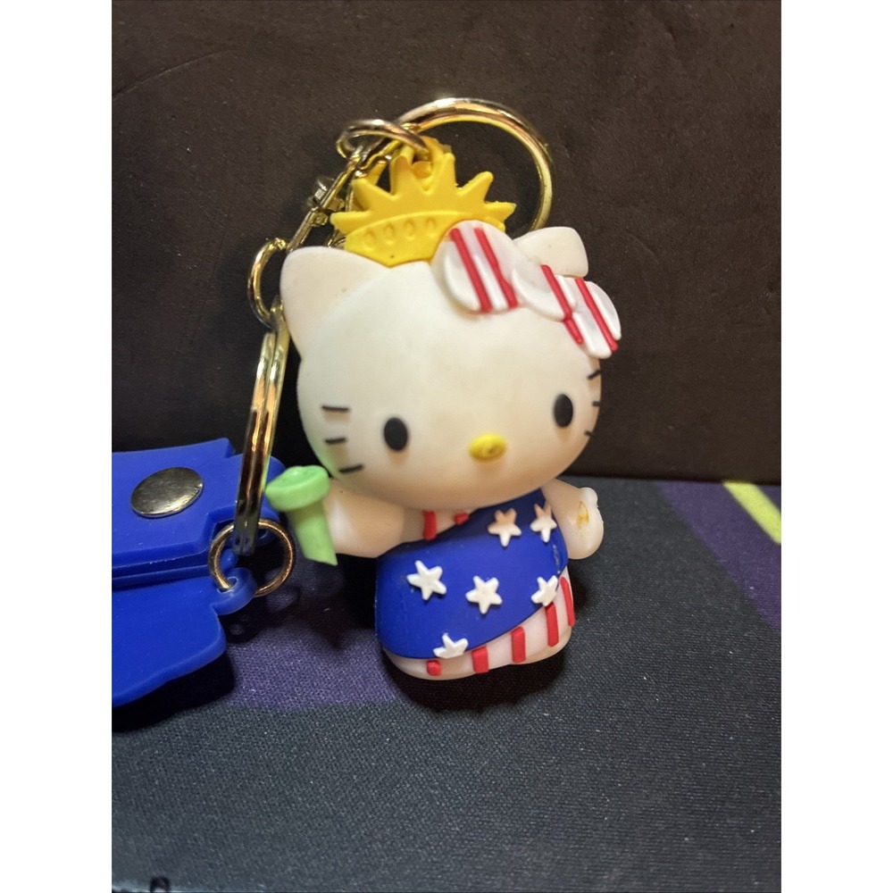 Hello Kitty 3D Keychain – Statue of Liberty USA Edition with Strap D1